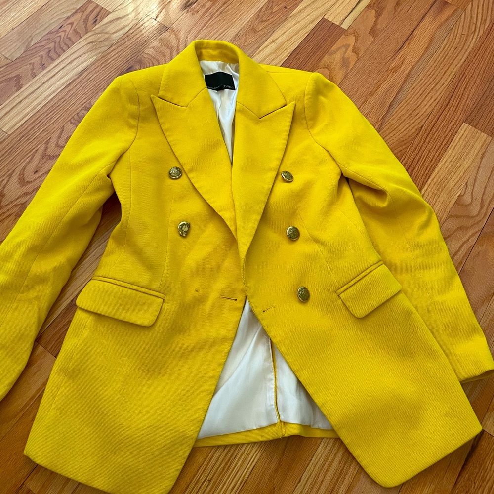 Banana Republic textured vivid yellow blazer w/ dressy gold buttons